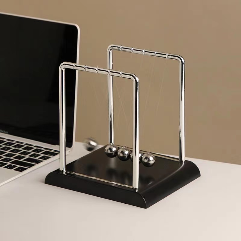 كرات توازن نيوتون بندول ، ديكو - مراجعة Newton Cradle Large وسعره