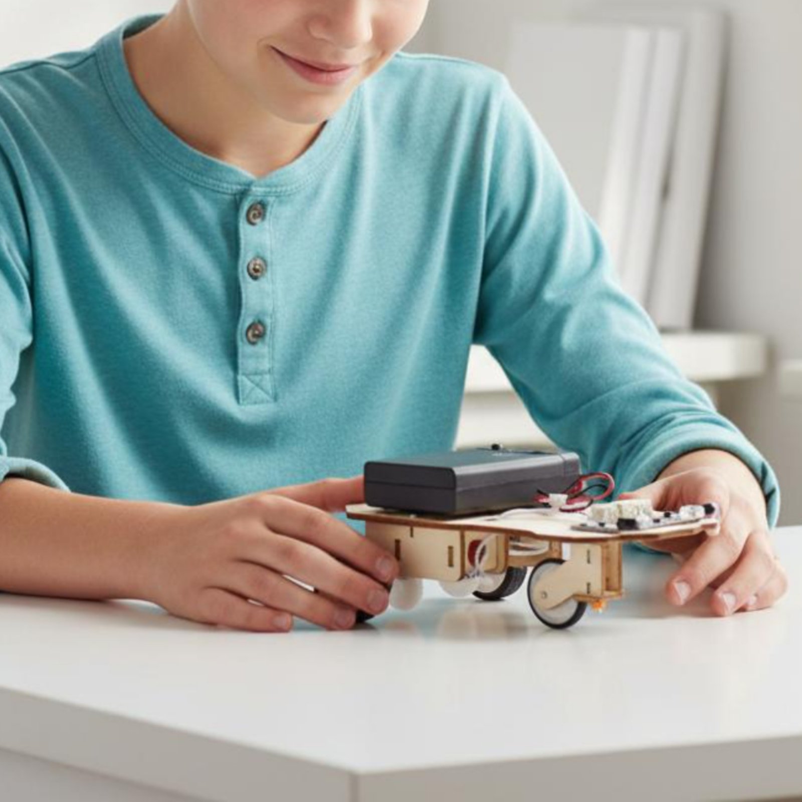 مجموعة سيارة خشبية ذكية للتعلي - مراجعة Science Robotics وسعره